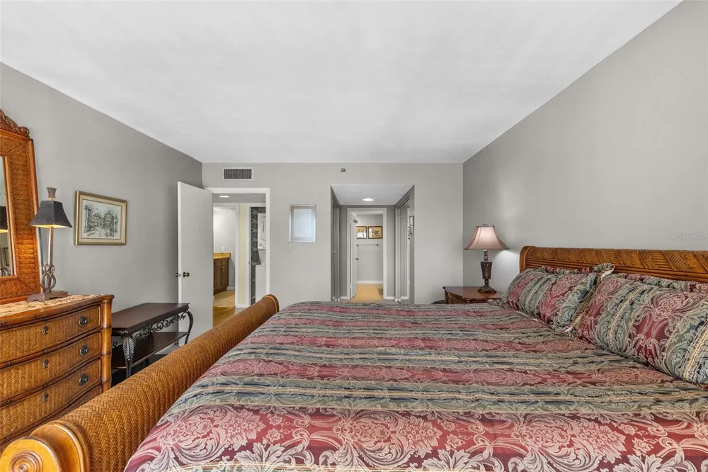 1480 GULF BOULEVARD #409 Clearwater Beach, FL 33767