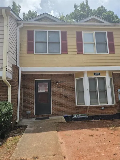 5595 Wells Circle