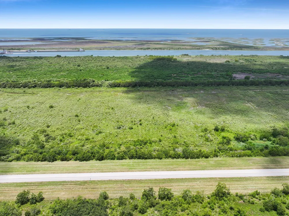 2961 Broadway Port Bolivar, TX 77650