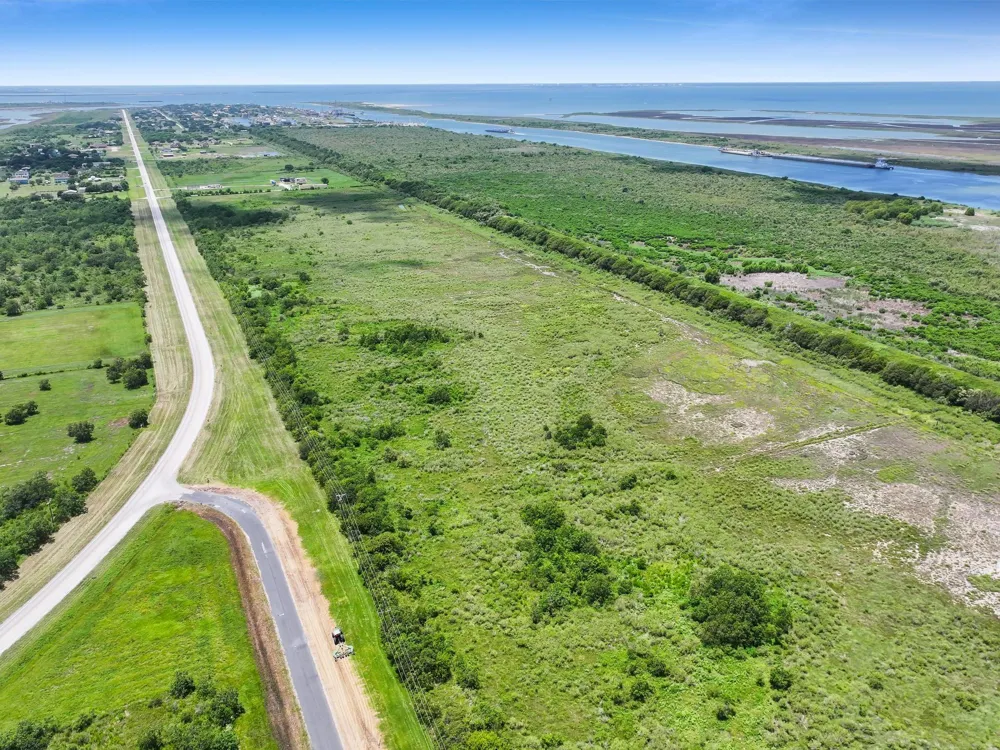 2961 Broadway Port Bolivar, TX 77650