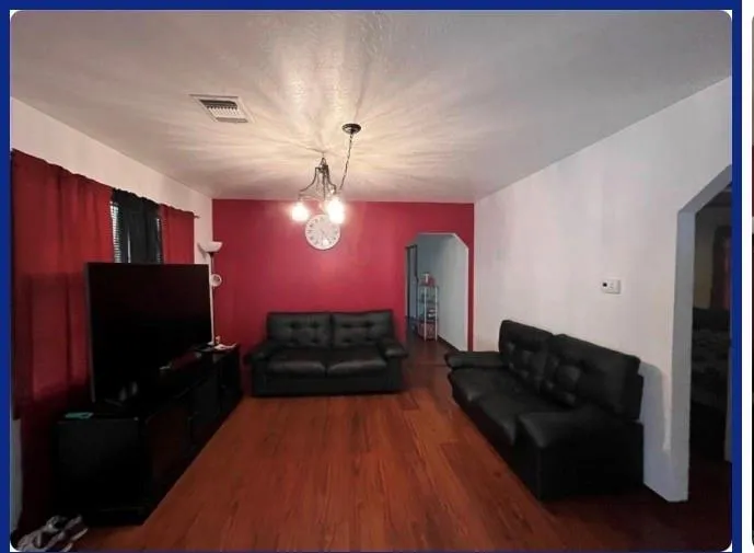 114 Irwin Columbus, TX 78934