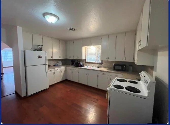 114 Irwin Columbus, TX 78934