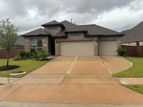 5039 Country Meadows Trail