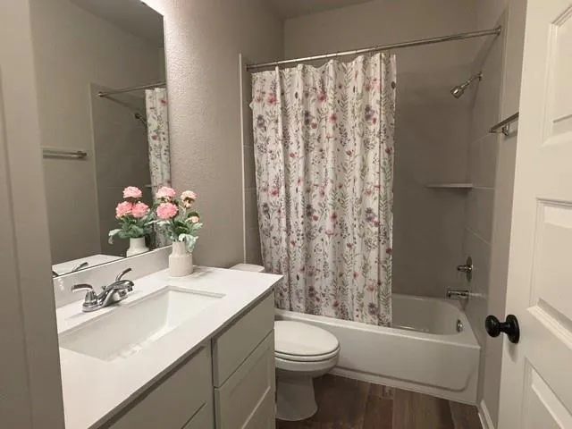 5039 Country Meadows Trail Iowa Colony, TX 77583