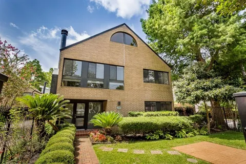 2349 Albans Road #2