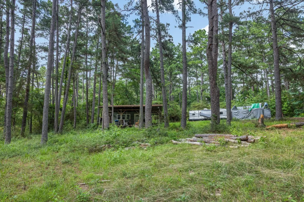 5772 Pr 2065 Centerville, TX 75833