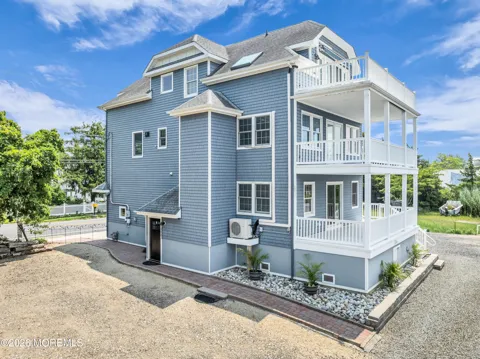 230 S Green Street