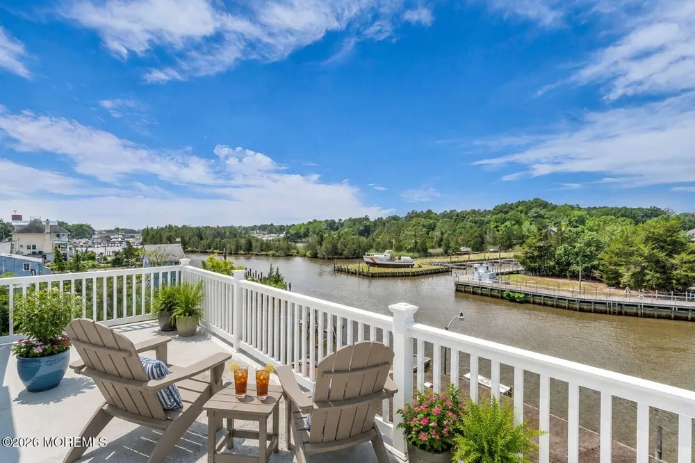 230 S Green Street Tuckerton, NJ 08087