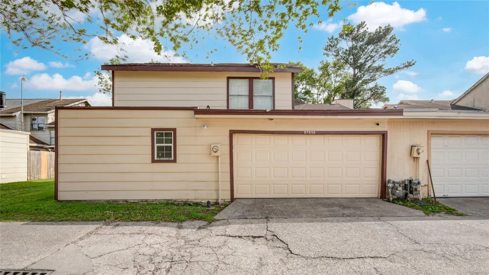 5703 Easthampton Drive #D Houston, TX 77039