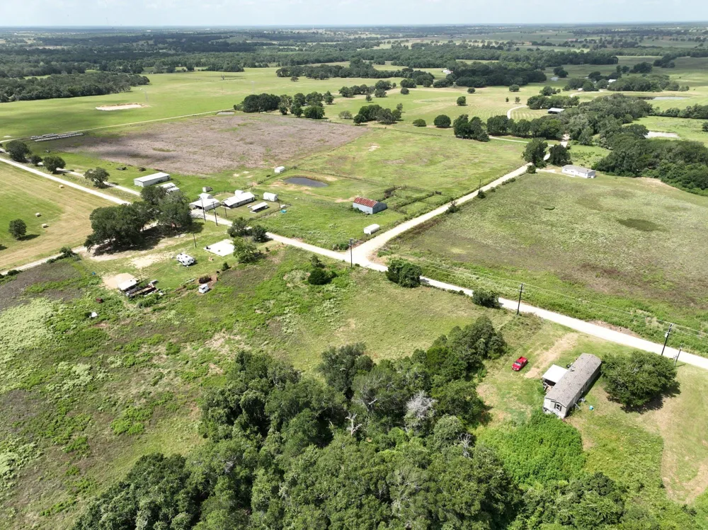 1 County Road 367 Caldwell, TX 77836