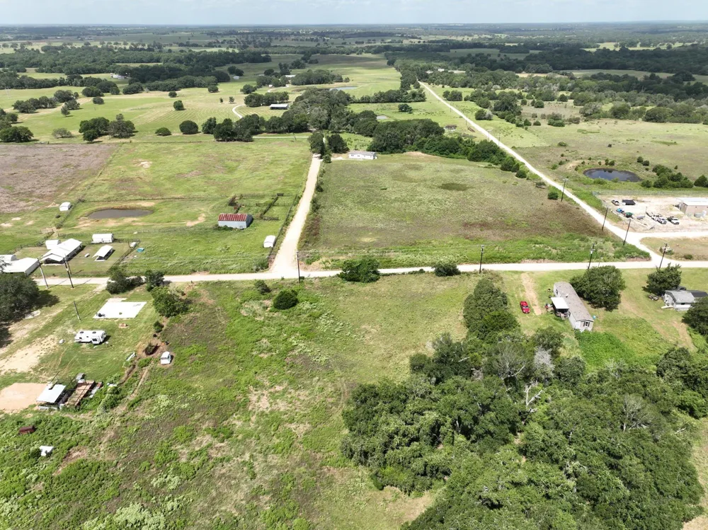 1 County Road 367 Caldwell, TX 77836