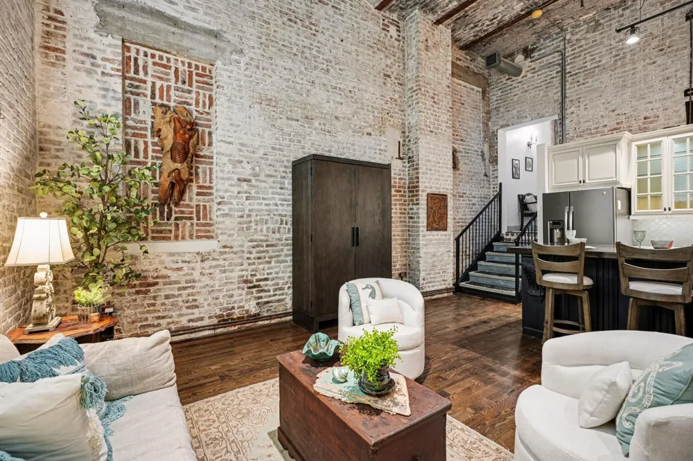2400 Mechanic Street #101 Galveston, TX 77550