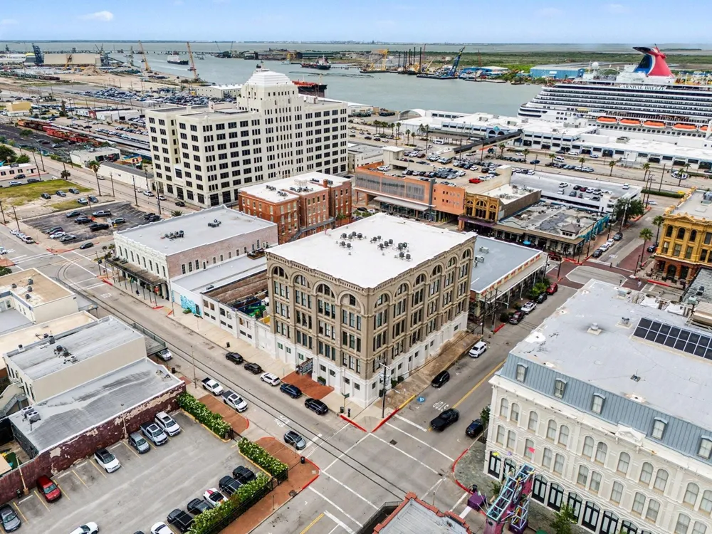 2400 Mechanic Street #101 Galveston, TX 77550