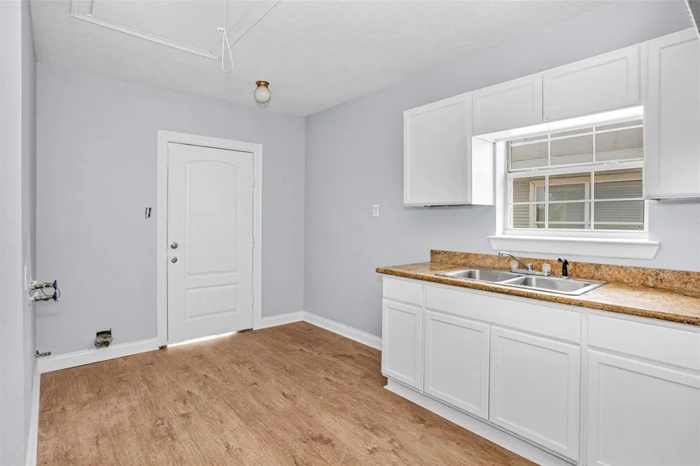4522 Canal Street Houston, TX 77011