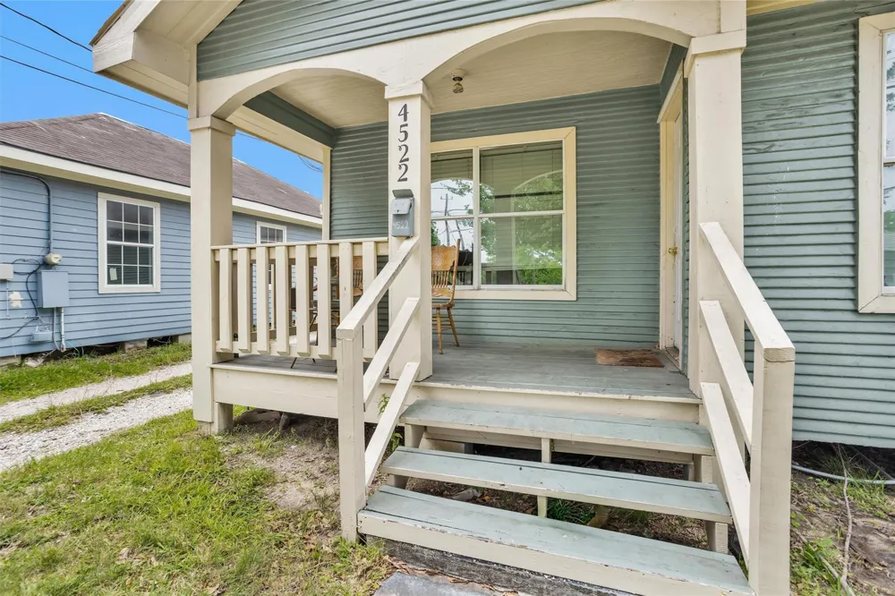 4522 Canal Street Houston, TX 77011