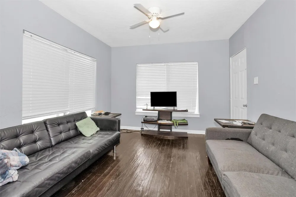 4522 Canal Street Houston, TX 77011