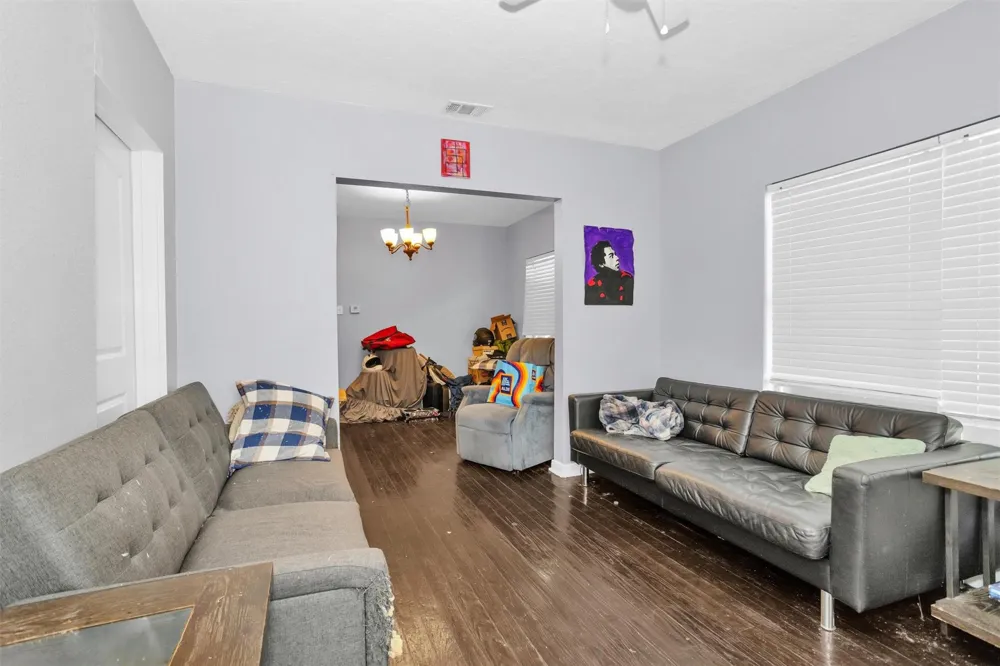 4522 Canal Street Houston, TX 77011