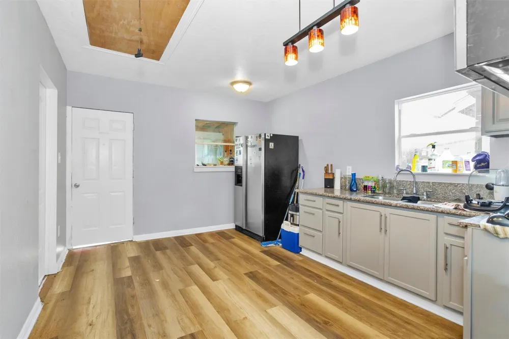 4522 Canal Street Houston, TX 77011