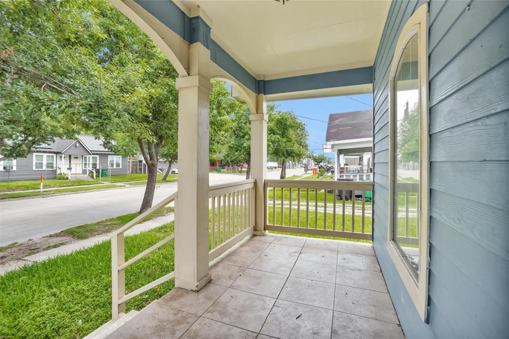 4522 Canal Street Houston, TX 77011