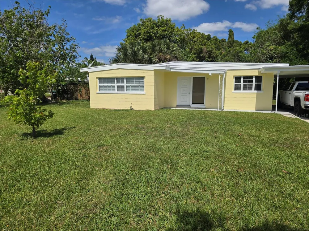 5825 YUCATAN DRIVE Orlando, FL 32807