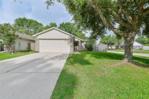 24415 Strong Pine Drive