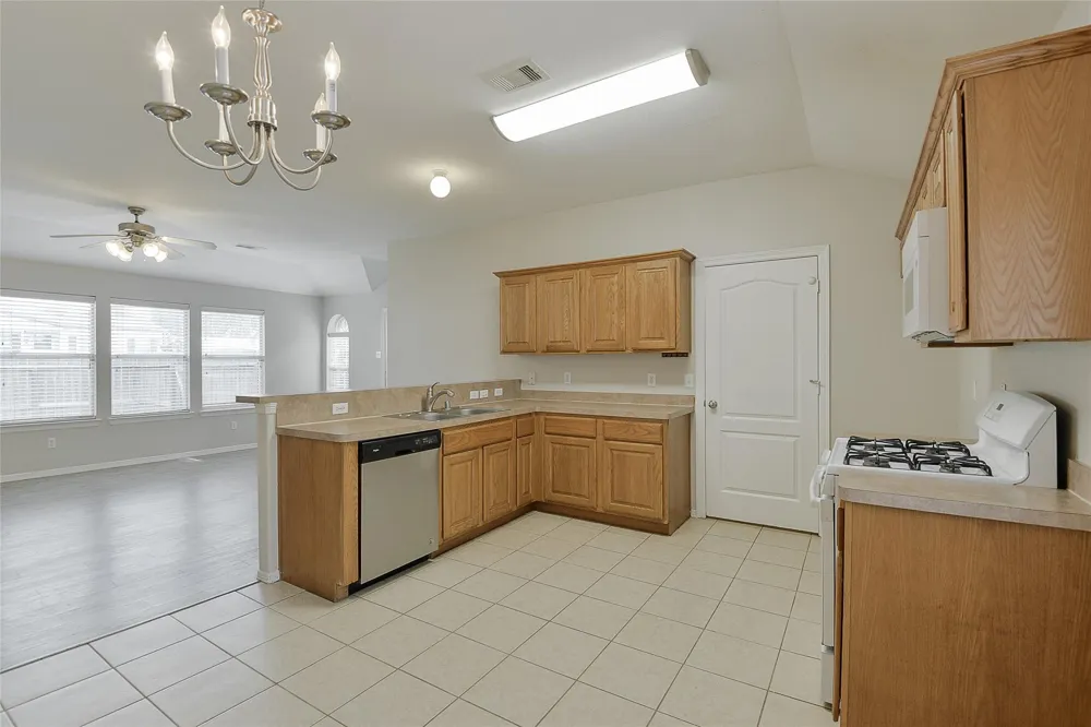 24415 Strong Pine Drive Huffman, TX 77336
