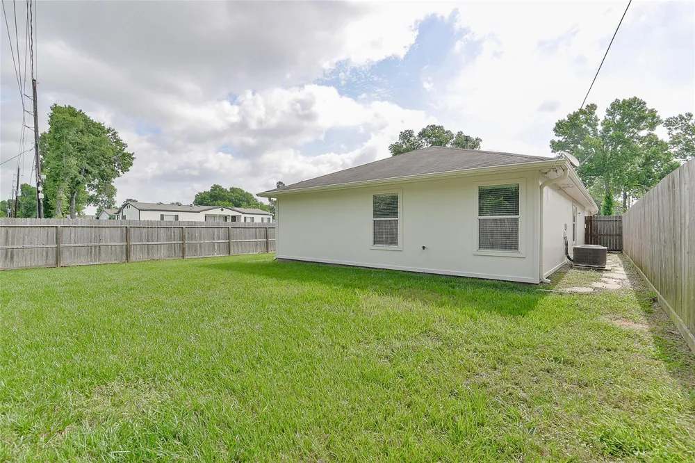 24415 Strong Pine Drive Huffman, TX 77336