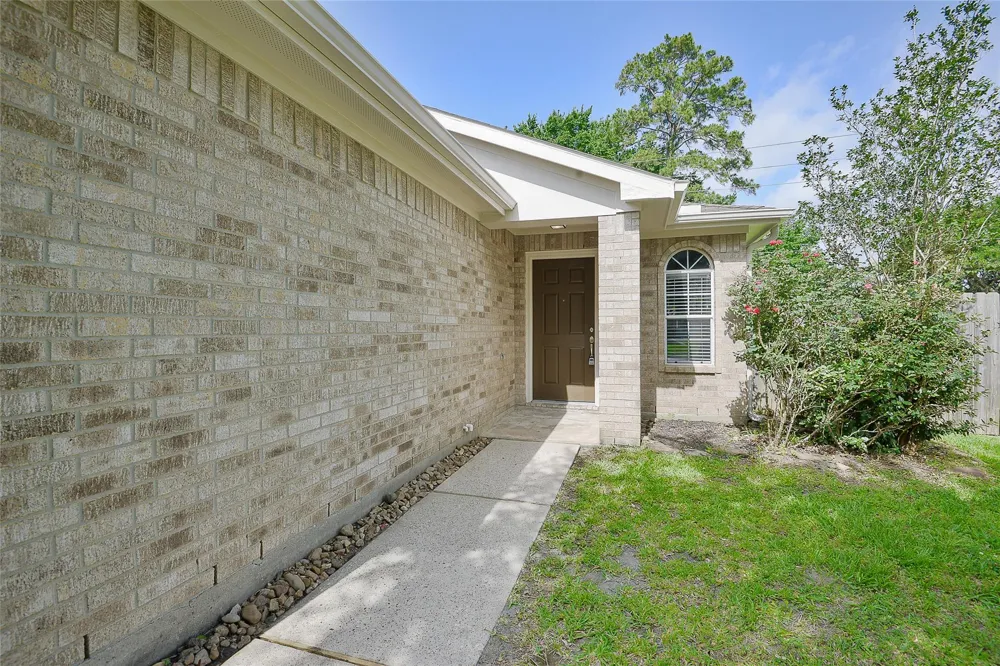 24415 Strong Pine Drive Huffman, TX 77336