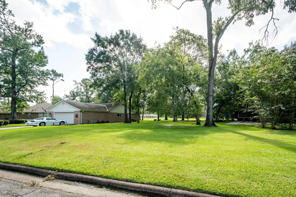 Aloft Ct Crosby, TX 77532