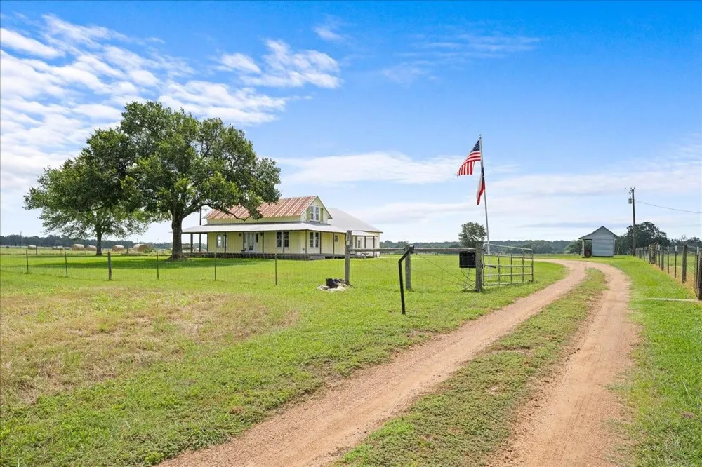 7616 Waldeck Cemetery Road Round Top, TX 78954