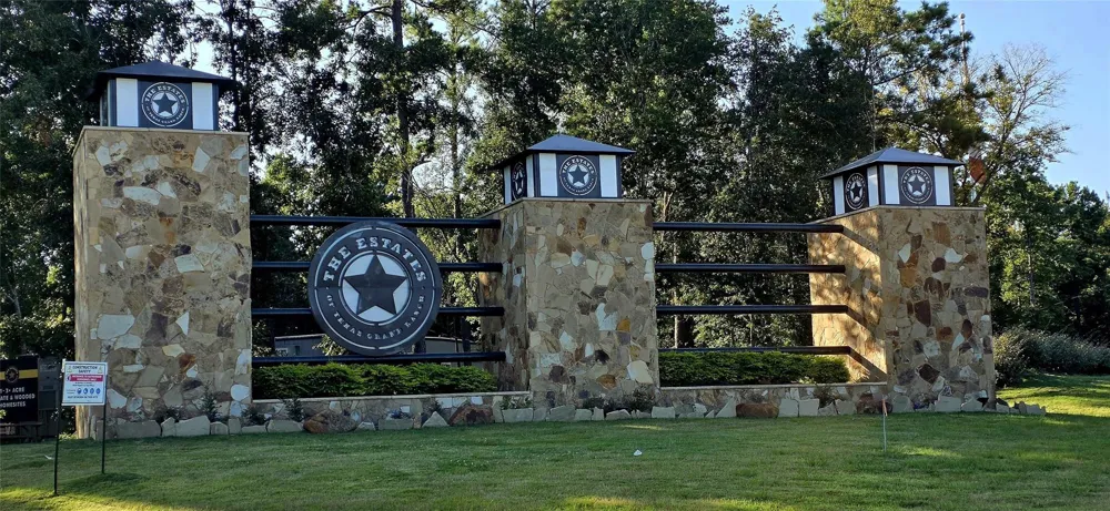 107 Romantic Dreams Ct Court Huntsville, TX 77340