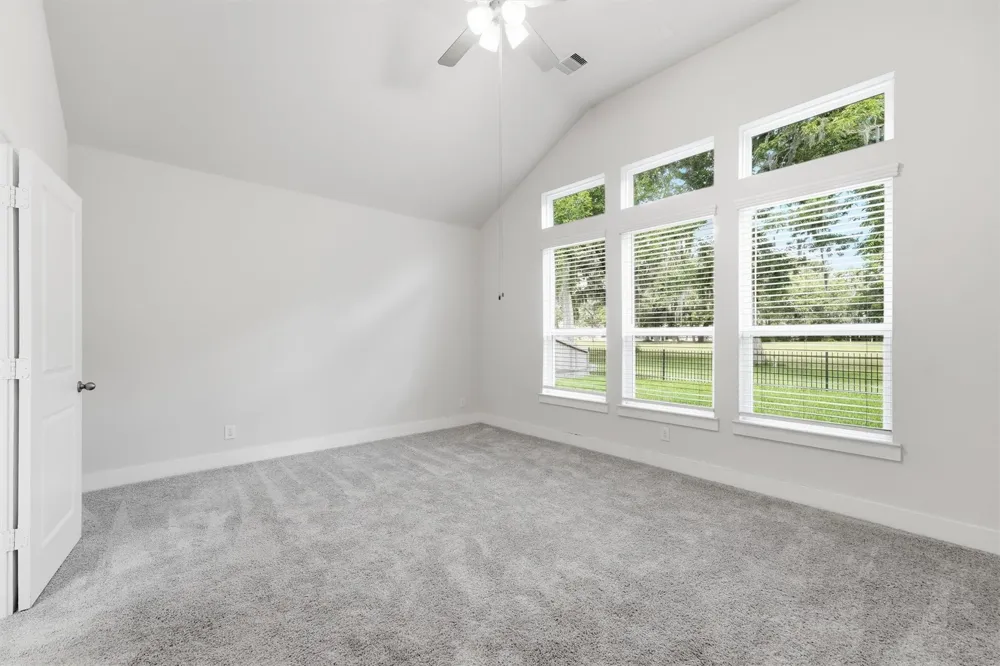 236 Woodhaven Drive West Columbia, TX 77486