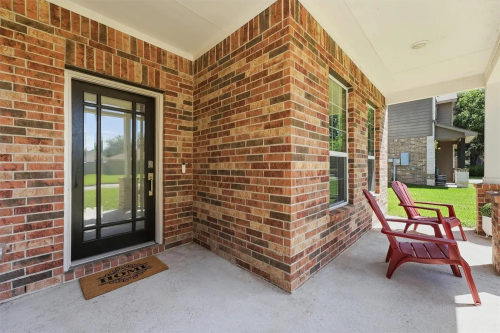 236 Woodhaven Drive West Columbia, TX 77486