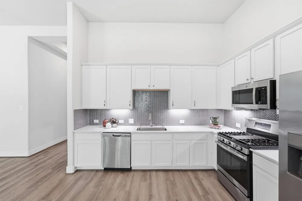 236 Woodhaven Drive West Columbia, TX 77486