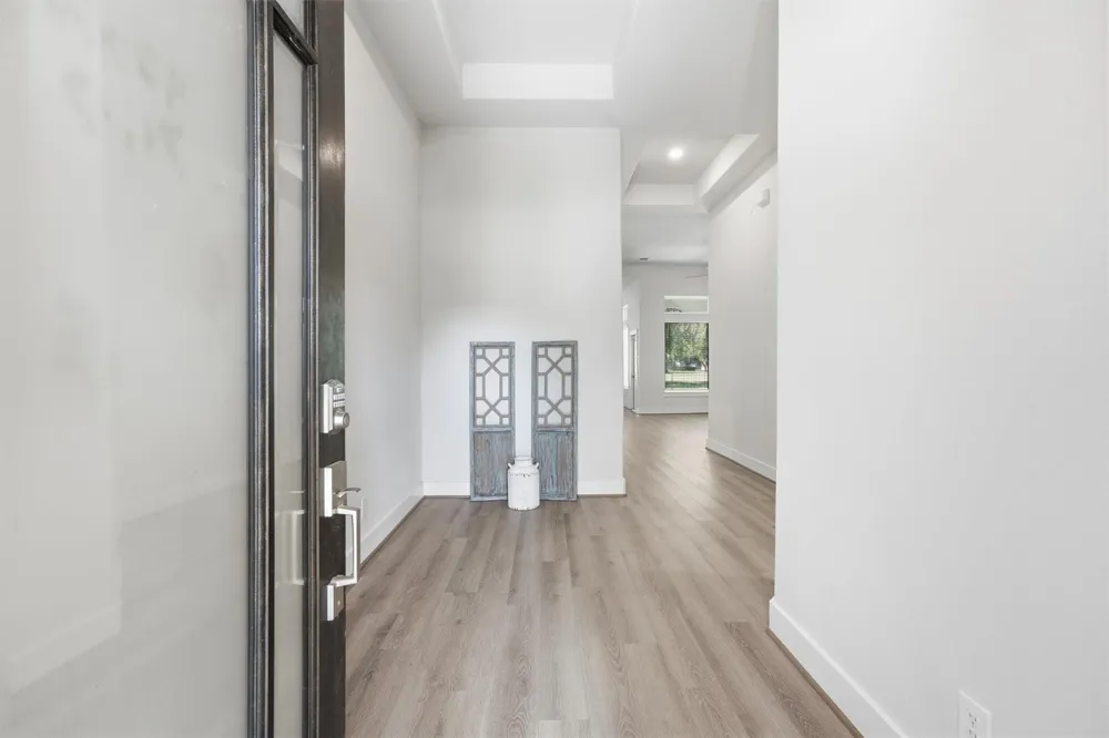 236 Woodhaven Drive West Columbia, TX 77486