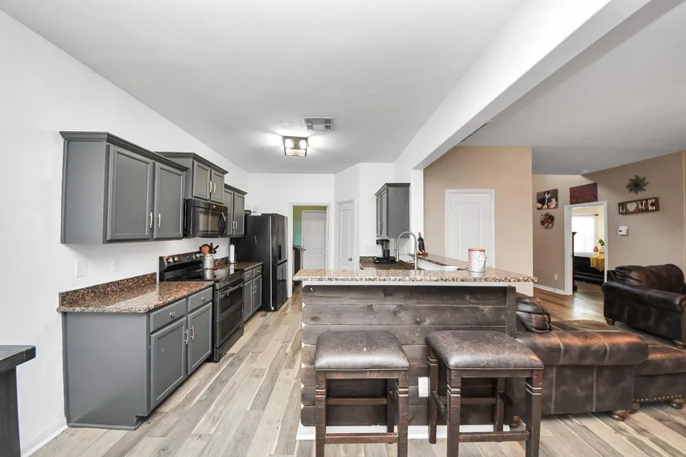415 Hawks View Drive La Marque, TX 77568