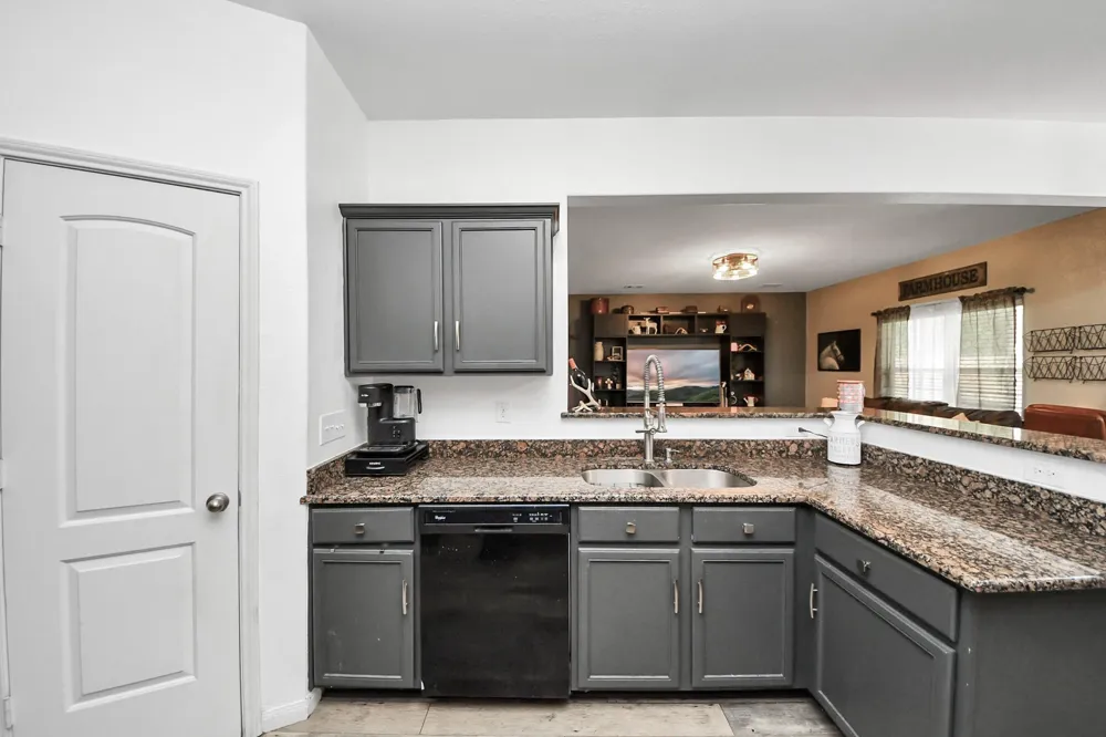 415 Hawks View Drive La Marque, TX 77568
