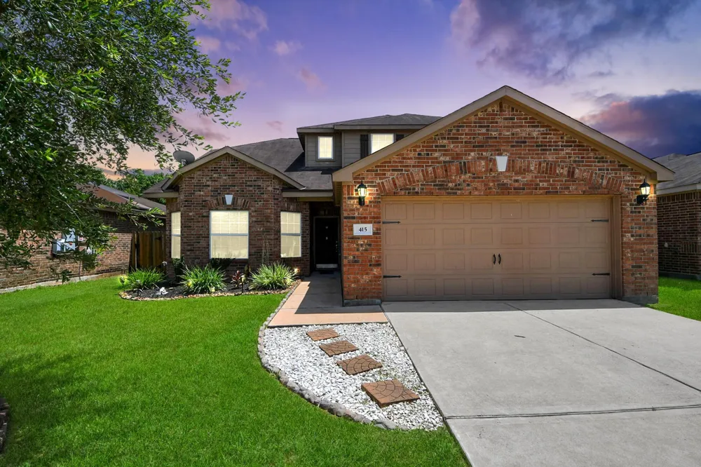 415 Hawks View Drive La Marque, TX 77568