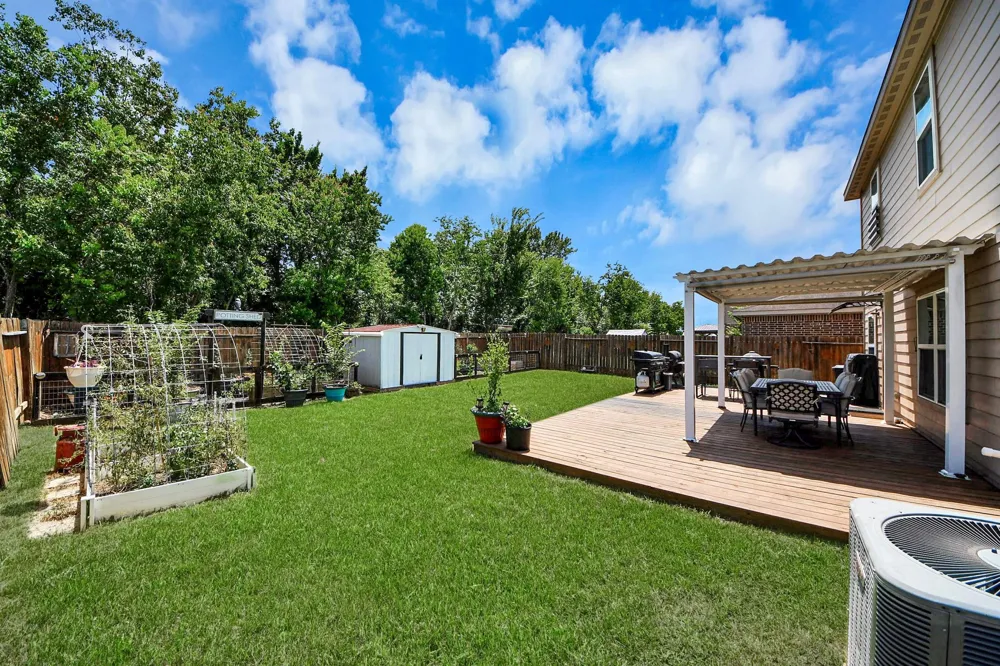 415 Hawks View Drive La Marque, TX 77568