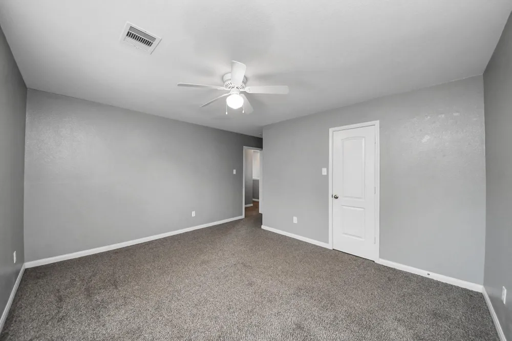 415 Hawks View Drive La Marque, TX 77568
