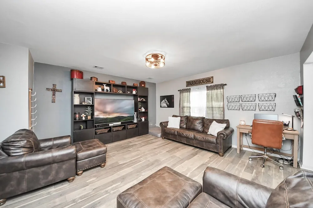 415 Hawks View Drive La Marque, TX 77568
