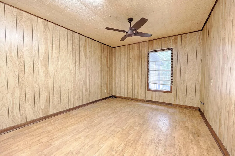200 Young Street Hallettsville, TX 77964