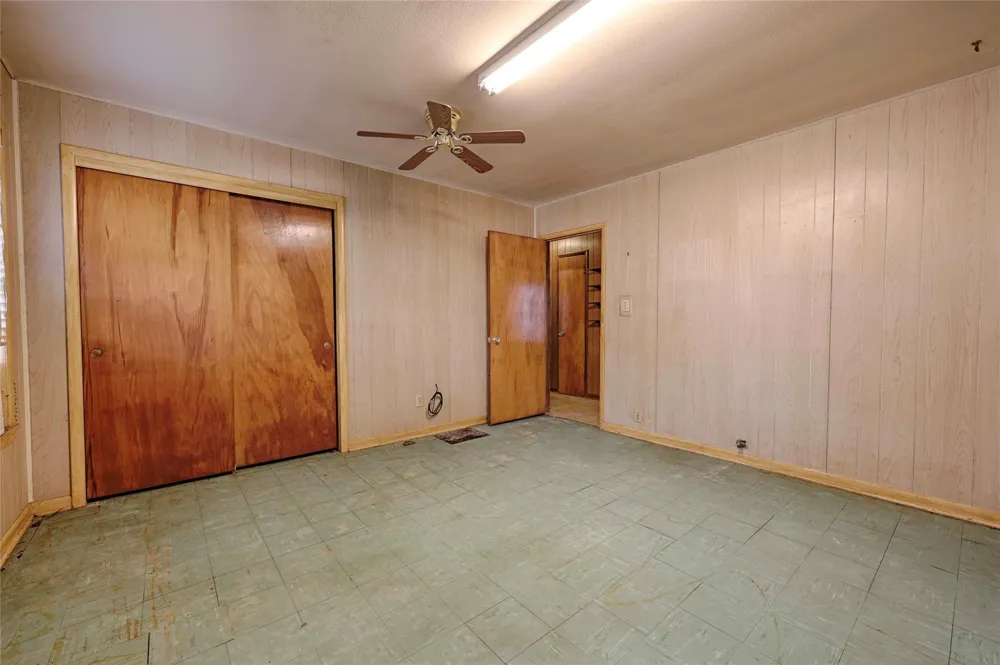 200 Young Street Hallettsville, TX 77964