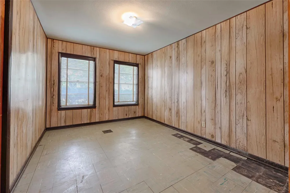 200 Young Street Hallettsville, TX 77964