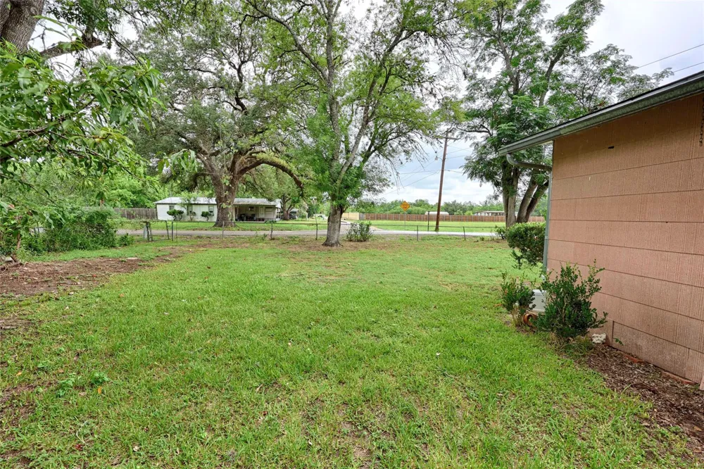 200 Young Street Hallettsville, TX 77964