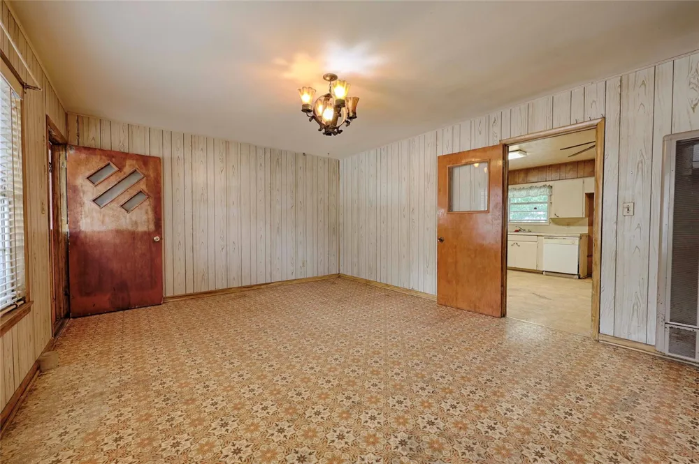 200 Young Street Hallettsville, TX 77964