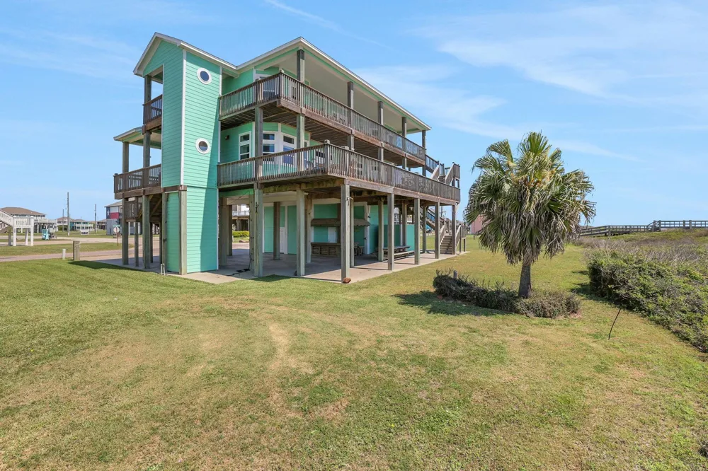 2396 Sand Drift Lane Crystal Beach, TX 77650