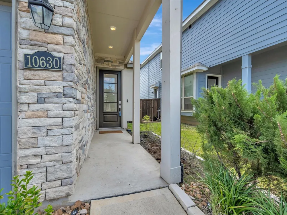 10630 Cabot Trail Iowa Colony, TX 77583