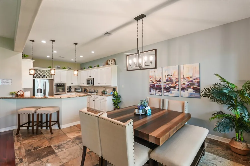 127 W Palm Boulevard Montgomery, TX 77356