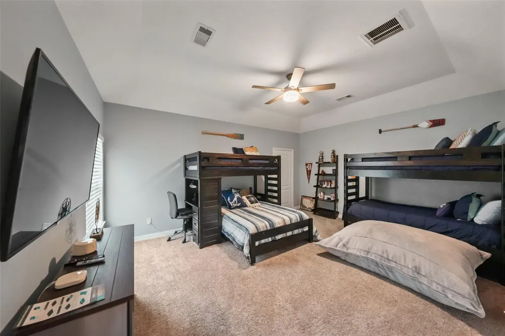 127 W Palm Boulevard Montgomery, TX 77356
